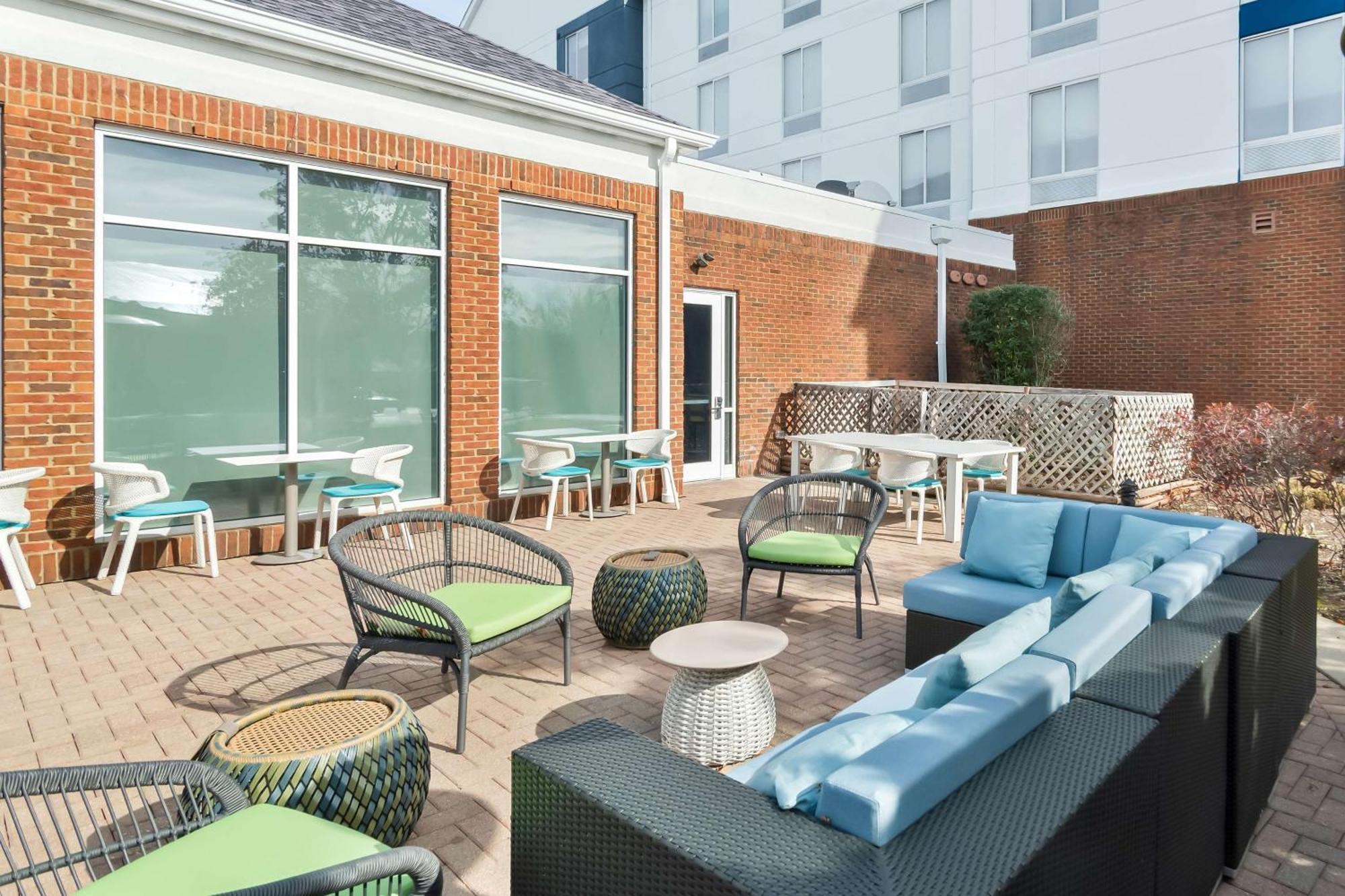 Hilton Garden Inn Lexington Georgetown Exterior photo